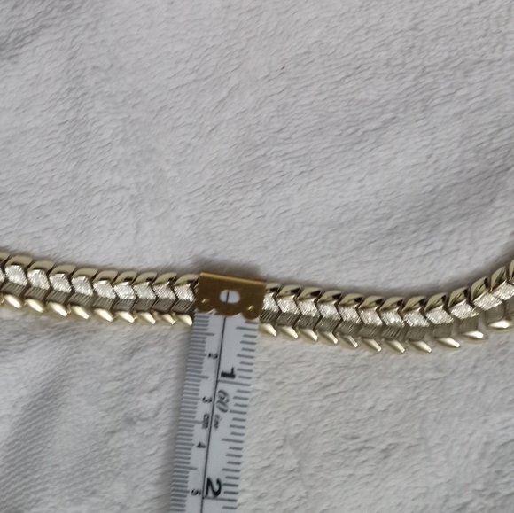 ∆• Coro Signed Dragon Spine Choker Collar Necklace -Gold & Silver - Picture 6 of 7